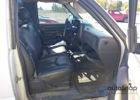 2006 Chevrolet Silverado 1500 Work Truck from USA, damaged, VIN 1GCEC14V26E129054